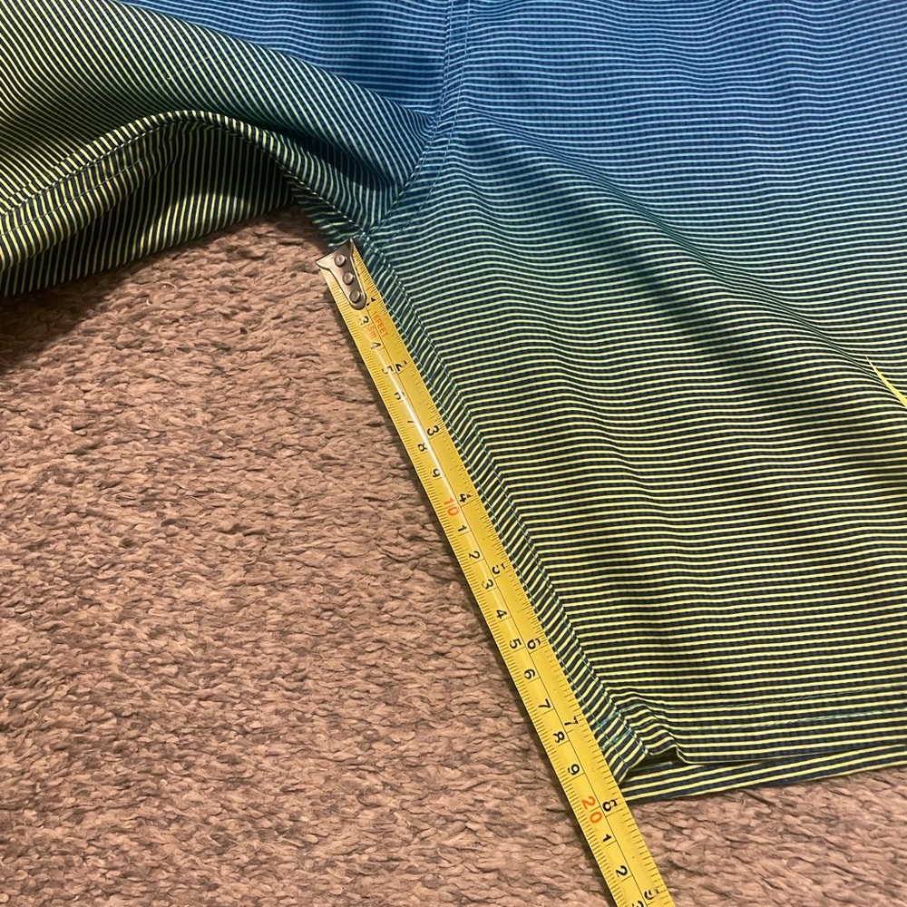 Boys Nike swim trunks - Picture 10 of 11